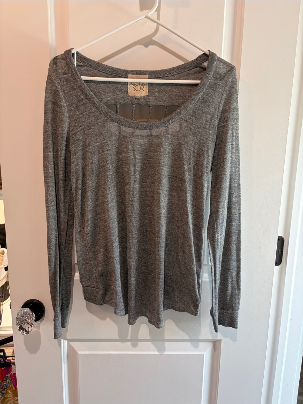 SO Heather Gray Long Sleeve Scoop Neck Top